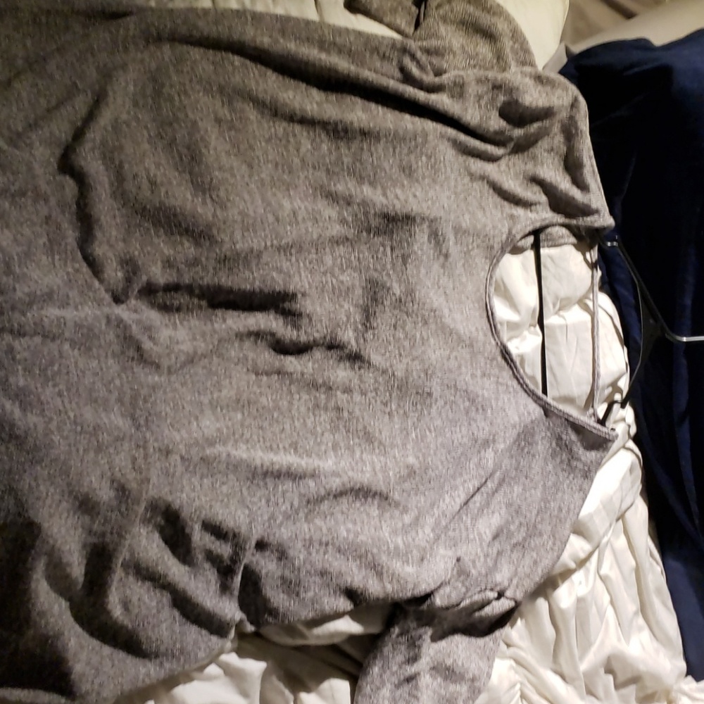 Torrid size 4 sweater